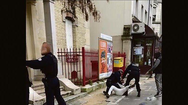 Illustration - Violences policières : les cowboys